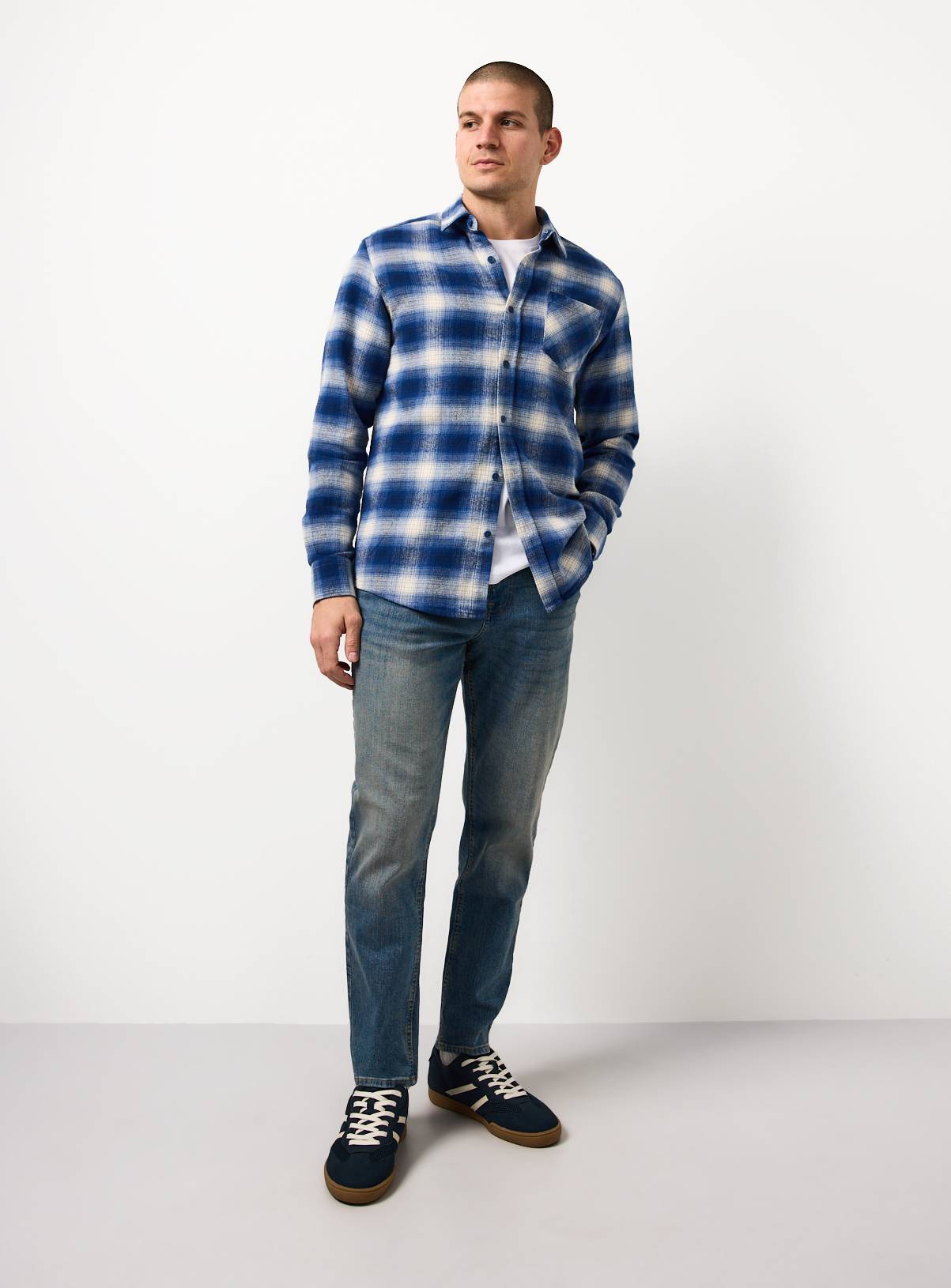 Mid Rinse Denim Tapered Leg Jeans 42R - Image 1